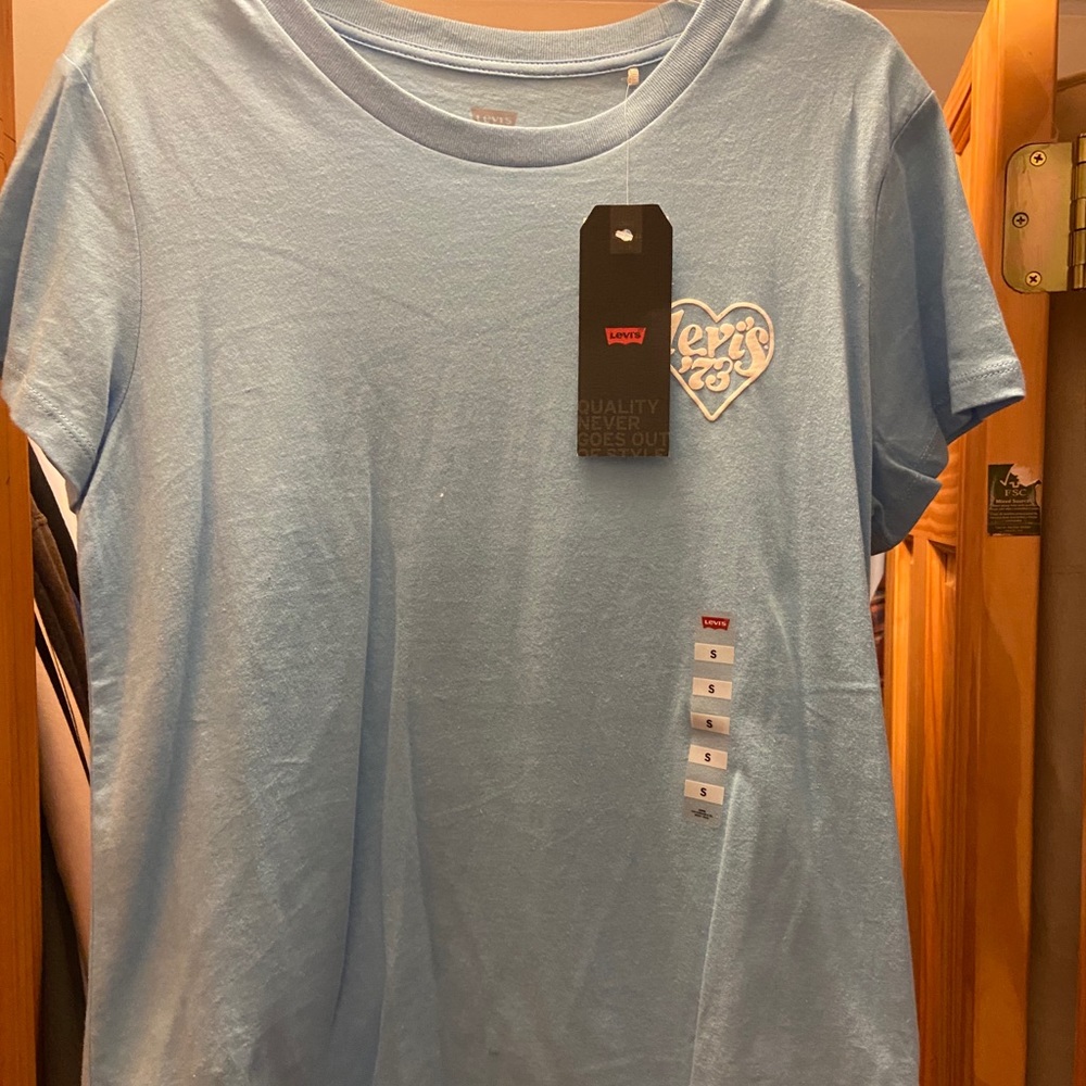 Levi’s short sleeve